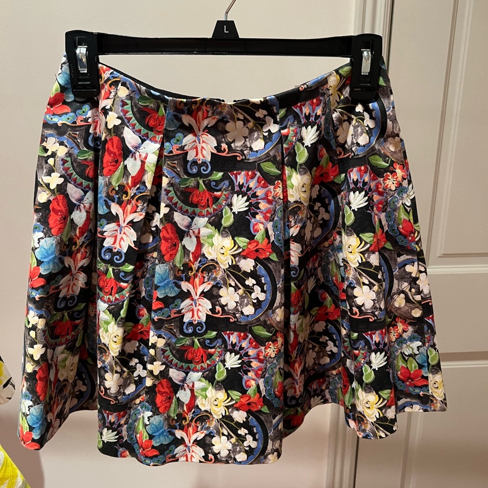 Alice & Olivia pleated skirt shorts size 2 floral